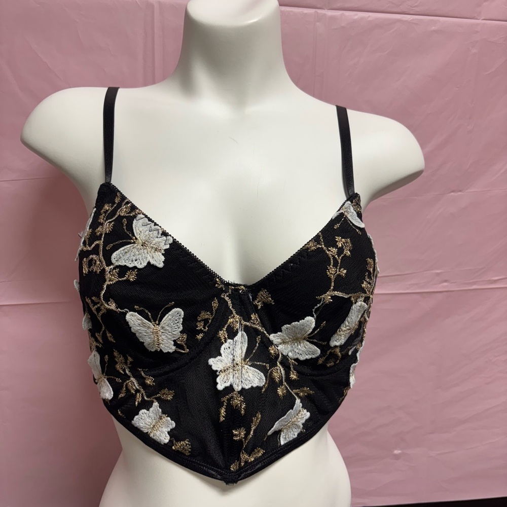 Black Floral Embroidered Crop Top